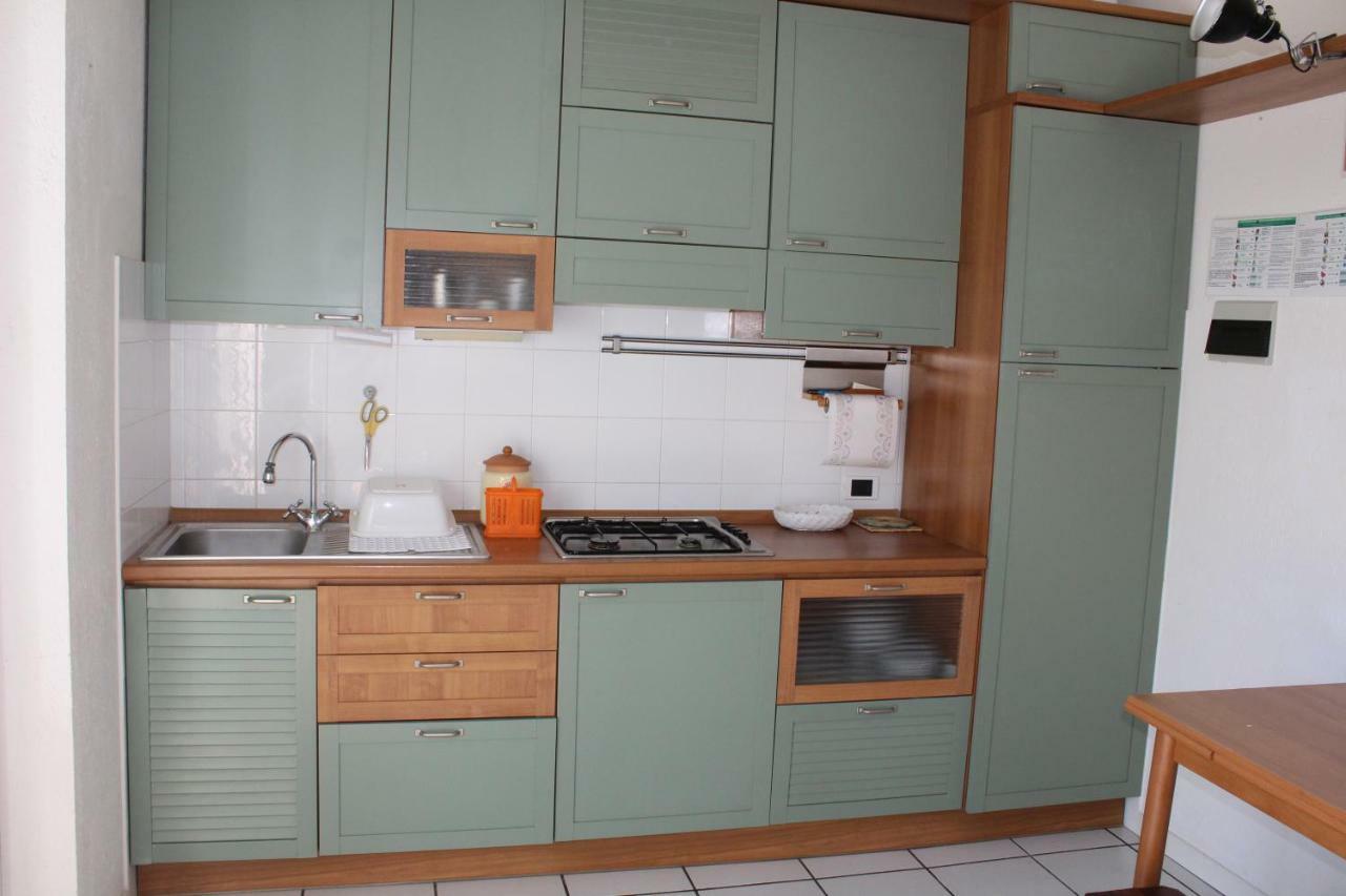 Апартаменты Bilo Frank - Delizioso Bilocale Con Terrazzo Vista Mare Нумана Экстерьер фото