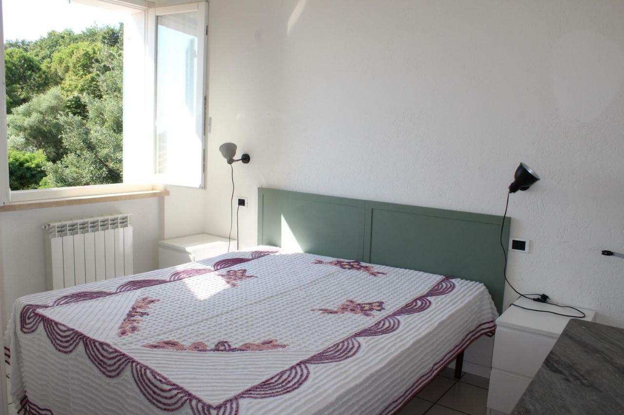 Апартаменты Bilo Frank - Delizioso Bilocale Con Terrazzo Vista Mare Нумана Экстерьер фото