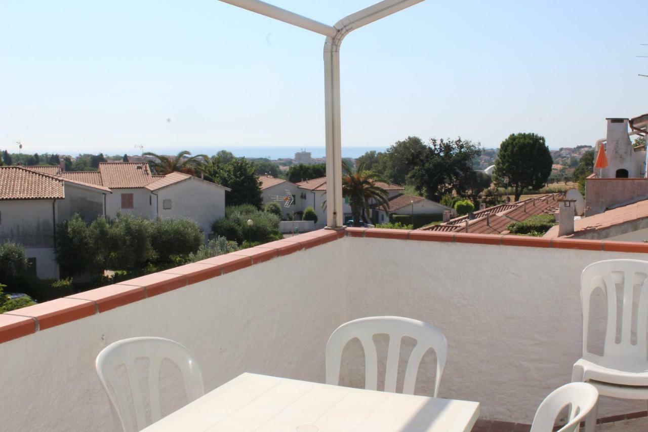 Апартаменты Bilo Frank - Delizioso Bilocale Con Terrazzo Vista Mare Нумана Экстерьер фото
